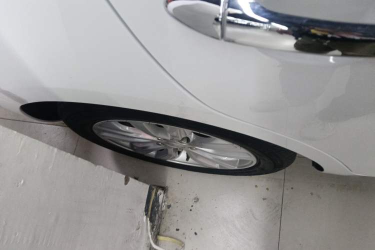 Used Buick GT 2021 Revised Version Flagship 1.5L Automatic Elite Edition Right Rear Wheel Hub