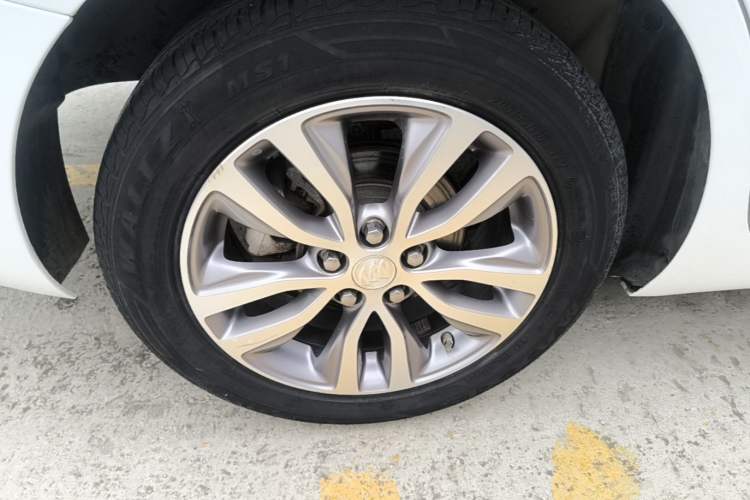 Used Buick GT 2021 Revised Version 1.3T Automatic Mild Hybrid Elite Edition Right Rear Wheel Hub
