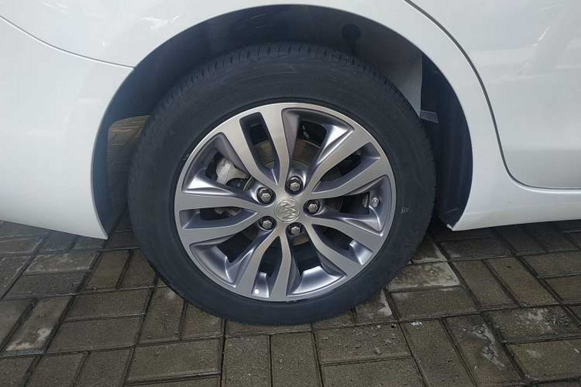 Used Buick GT 2021 Revised Version 1.3T Automatic Mild Hybrid Elite Edition Right Rear Wheel Hub