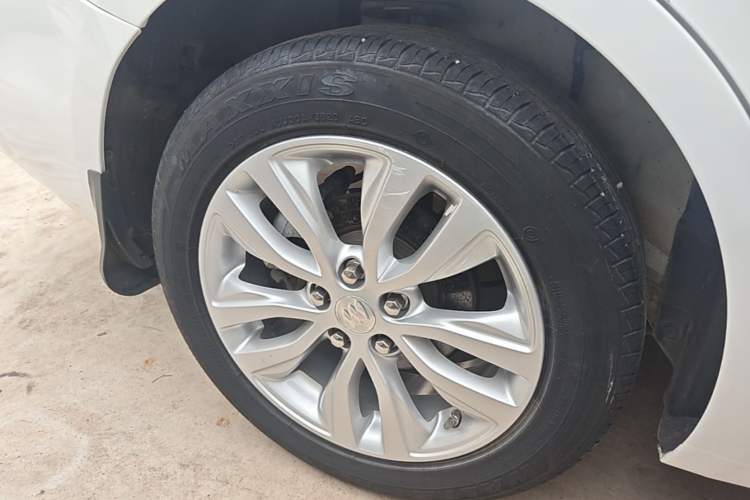Used Buick GT 2021 Revised Version Flagship 1.5L Automatic Elite Edition Right Rear Wheel Hub