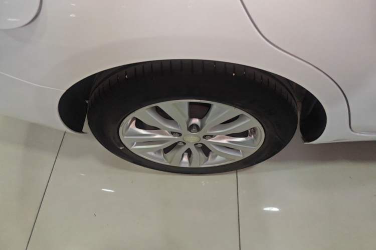 Used Buick GT 2021 Revised Version Flagship 1.5L Automatic Elite Edition Right Rear Wheel Hub