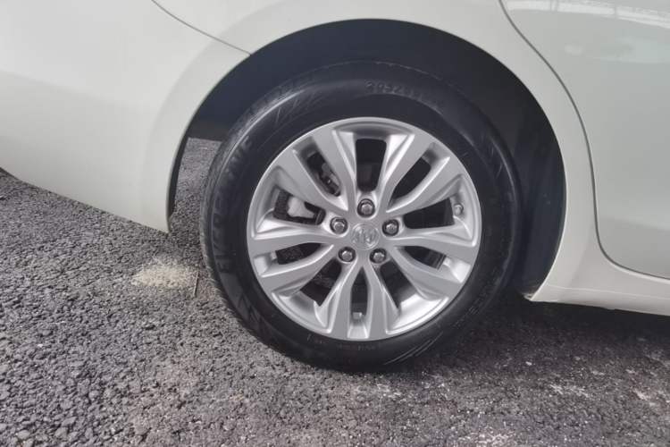 Used Buick GT 2021 Revised Version Flagship 1.5L Automatic Elite Edition Right Rear Wheel Hub