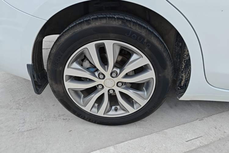 Used Buick GT 2021 1.3T Automatic Mild Hybrid Elite Version Right Rear Wheel Hub