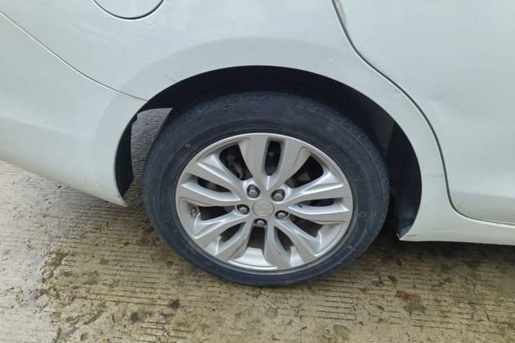 Used Buick GT 2021 Revised Version Flagship 1.5L Automatic Elite Edition Right Rear Wheel Hub