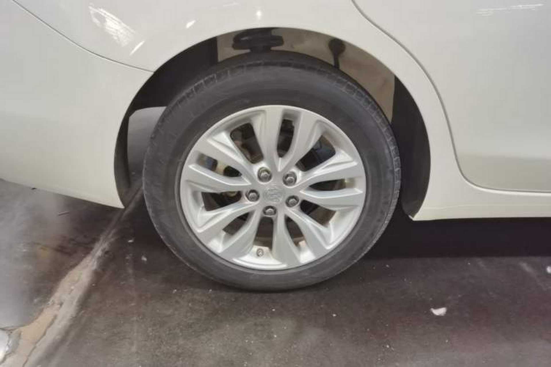Used Buick GT 2021 Revised Version Flagship 1.5L Automatic Elite Edition Right Rear Wheel Hub