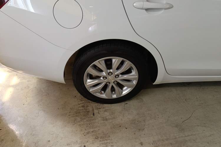 Used Buick GT 2021 Revised Version Flagship 1.5L Automatic Elite Edition Right Rear Wheel Hub