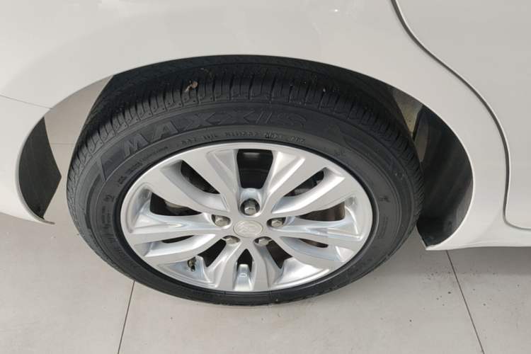 Used Buick GT 2021 Revised Version Flagship 1.5L Automatic Elite Edition Right Rear Wheel Hub