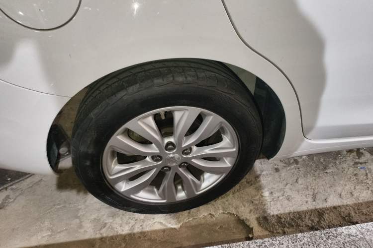 Used Buick GT 2021 Exemplar 1.5L Automatic Elite Version Right Rear Wheel Hub
