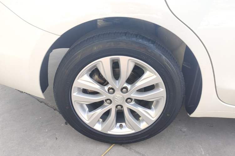 Used Buick GT 2021 Revised Version Flagship 1.5L Automatic Elite Edition Right Rear Wheel Hub