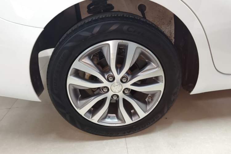 Used Buick GT 2021 Revised Version 1.3T Automatic Mild Hybrid Elite Edition Right Rear Wheel Hub