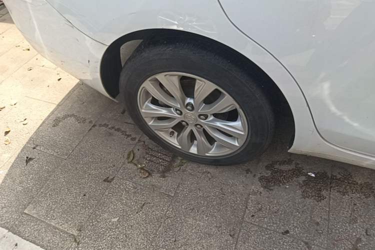 Used Buick GT 2021 Revised Version Flagship 1.5L Automatic Elite Edition Right Rear Wheel Hub