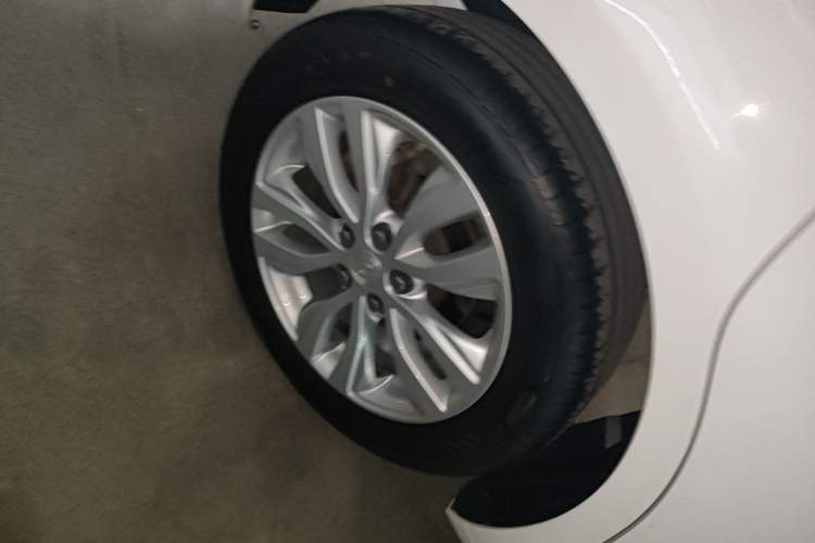 Used Buick GT 2021 Exemplar 1.5L Automatic Elite Version Right Rear Wheel Hub