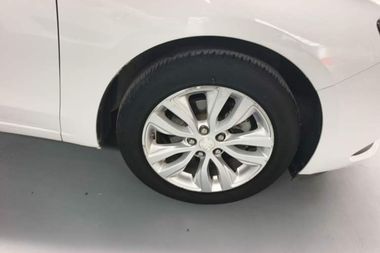 Used Buick GT 2021 Revised Version Flagship 1.5L Automatic Elite Edition Right Rear Wheel Hub