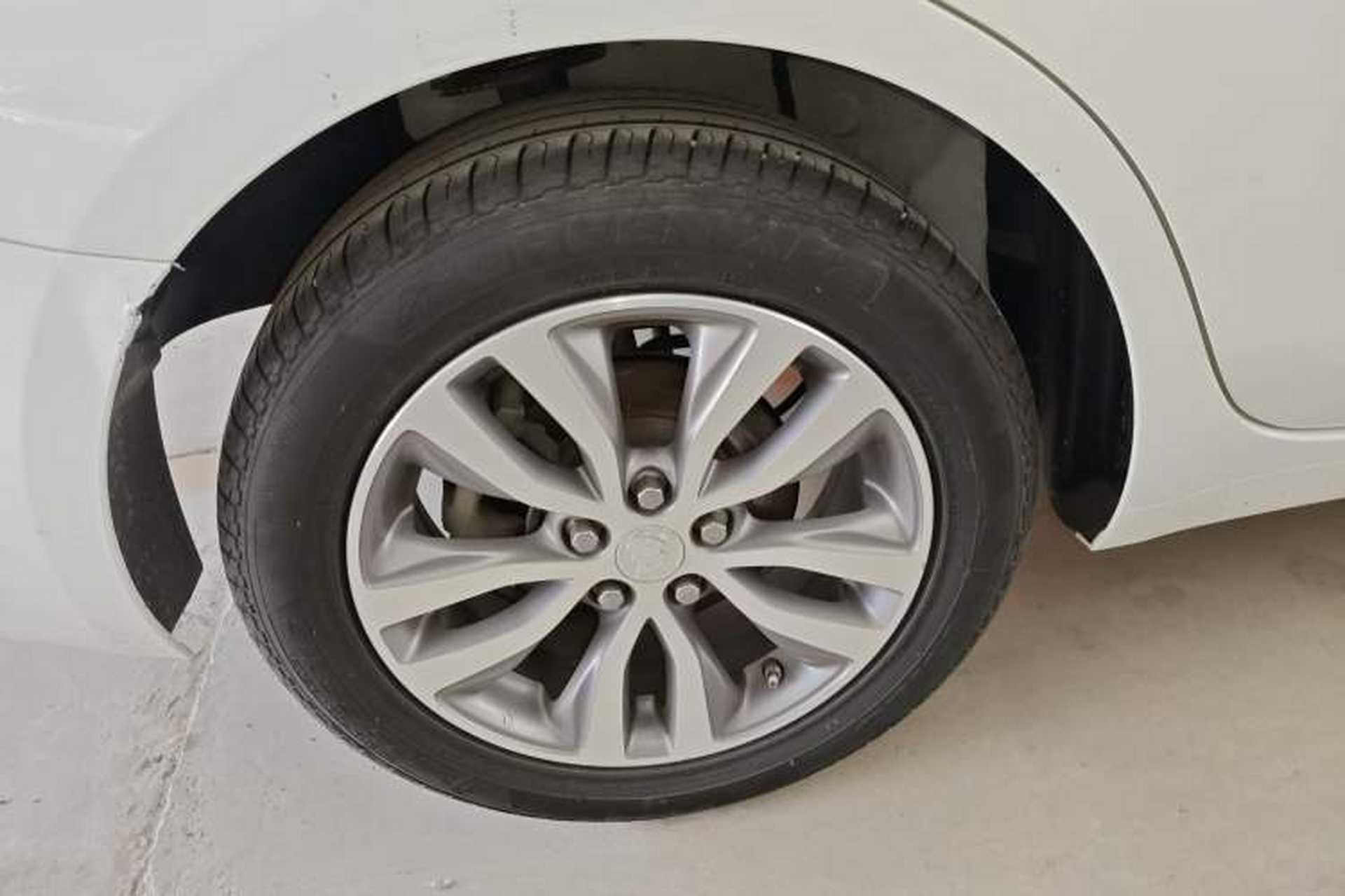 Used Buick GT 2021 Revised Version 1.3T Automatic Mild Hybrid Advanced Edition Right Rear Wheel Hub