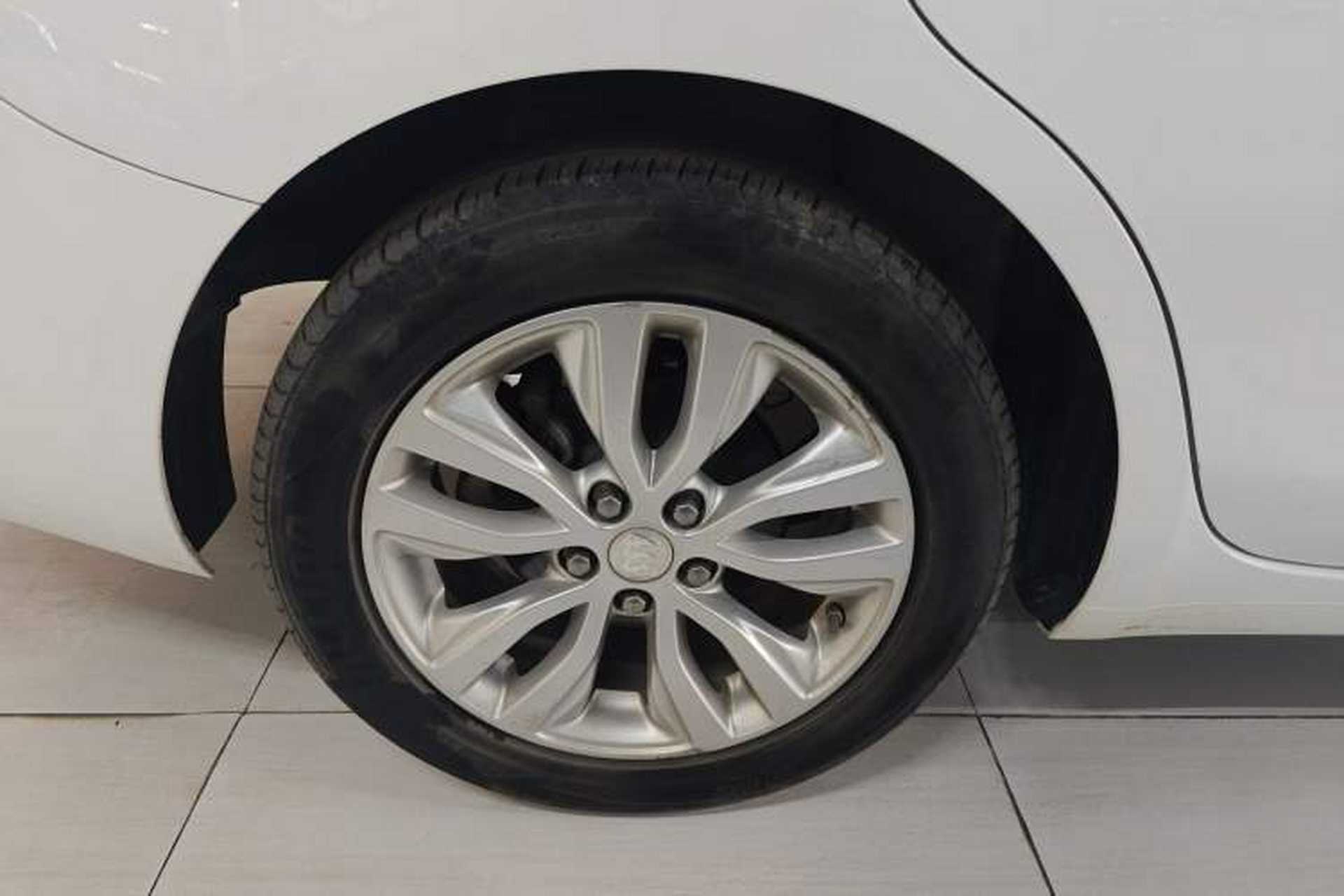 Used Buick GT 2021 Revised Version Flagship 1.5L Automatic Elite Edition Right Rear Wheel Hub