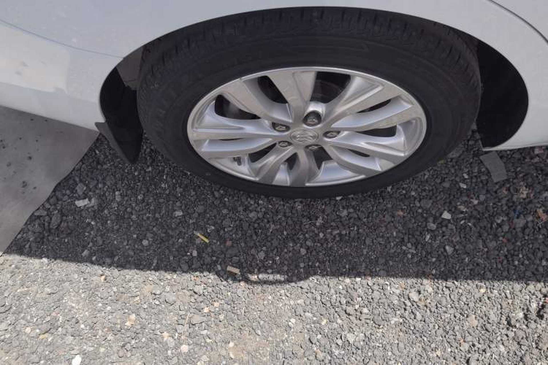 Used Buick GT 2021 Revised Version Flagship 1.5L Automatic Elite Edition Right Rear Wheel Hub