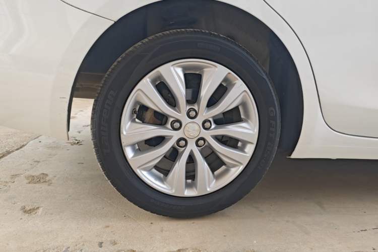 Used Buick GT 2021 Exemplar 1.5L Automatic Elite Version Right Rear Wheel Hub