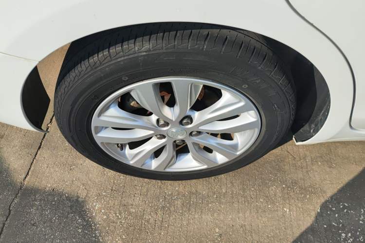 Used Buick GT 2021 Revised Version Flagship 1.5L Automatic Elite Edition Right Rear Wheel Hub