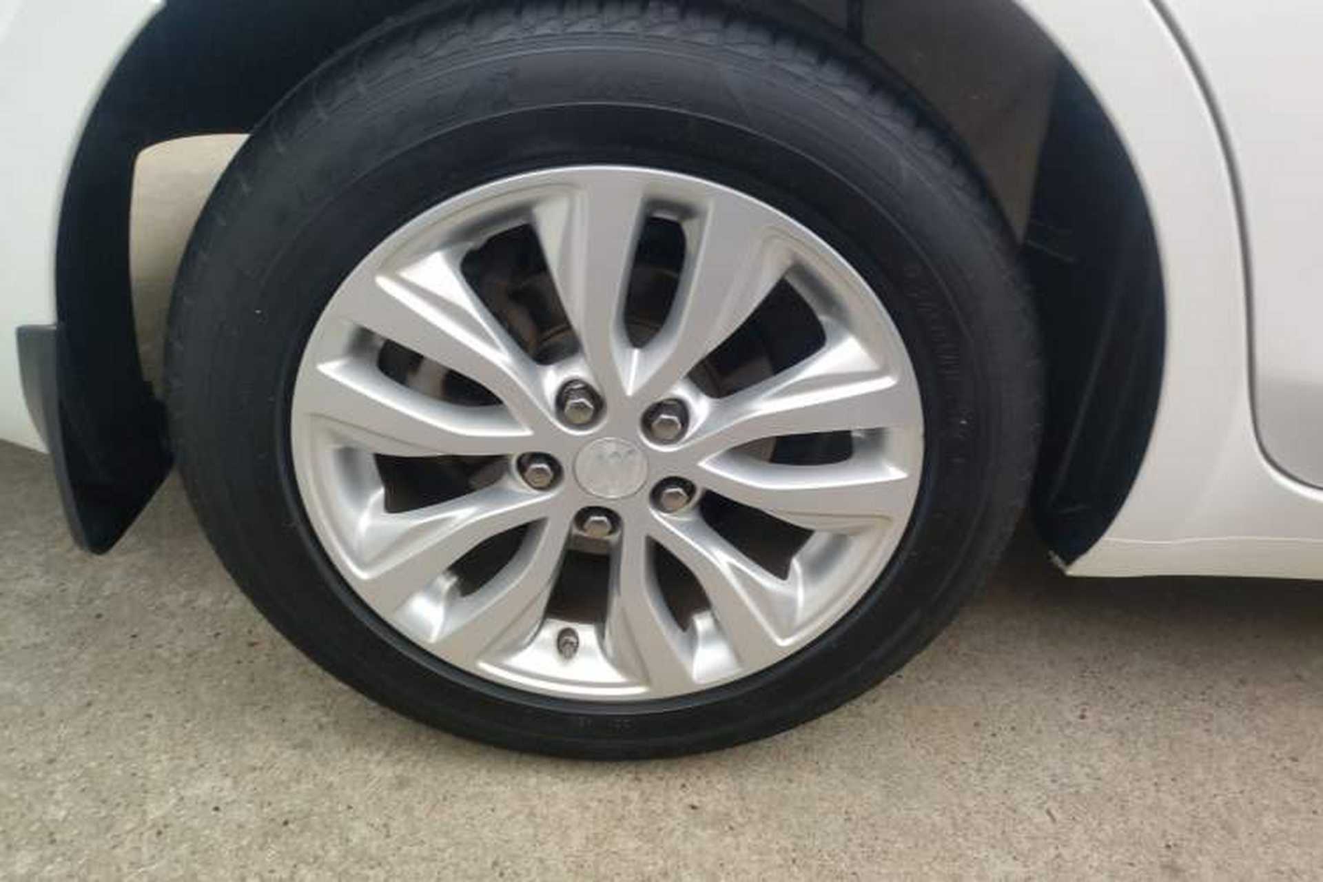 Used Buick GT 2021 Revised Version Flagship 1.5L Automatic Elite Edition Right Rear Wheel Hub