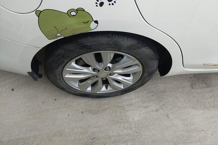 Used Buick GT 2021 Revised Version Flagship 1.5L Automatic Elite Edition Right Rear Wheel Hub