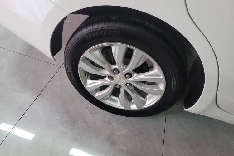 Used Buick GT 2021 Revised Version Flagship 1.5L Automatic Elite Edition Right Rear Wheel Hub
