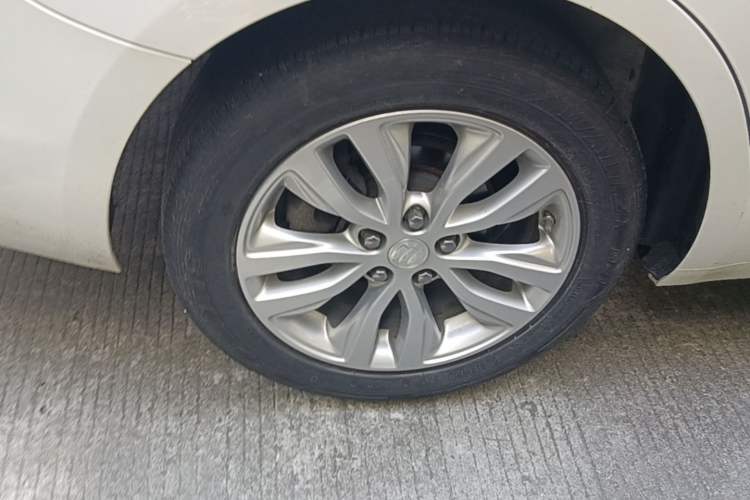 Used Buick GT 2021 Revised Version Flagship 1.5L Automatic Elite Edition Right Rear Wheel Hub