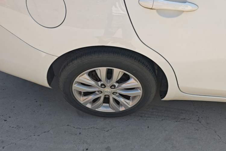 Used Buick GT 2021 Revised Version Flagship 1.5L Automatic Elite Edition Right Rear Wheel Hub