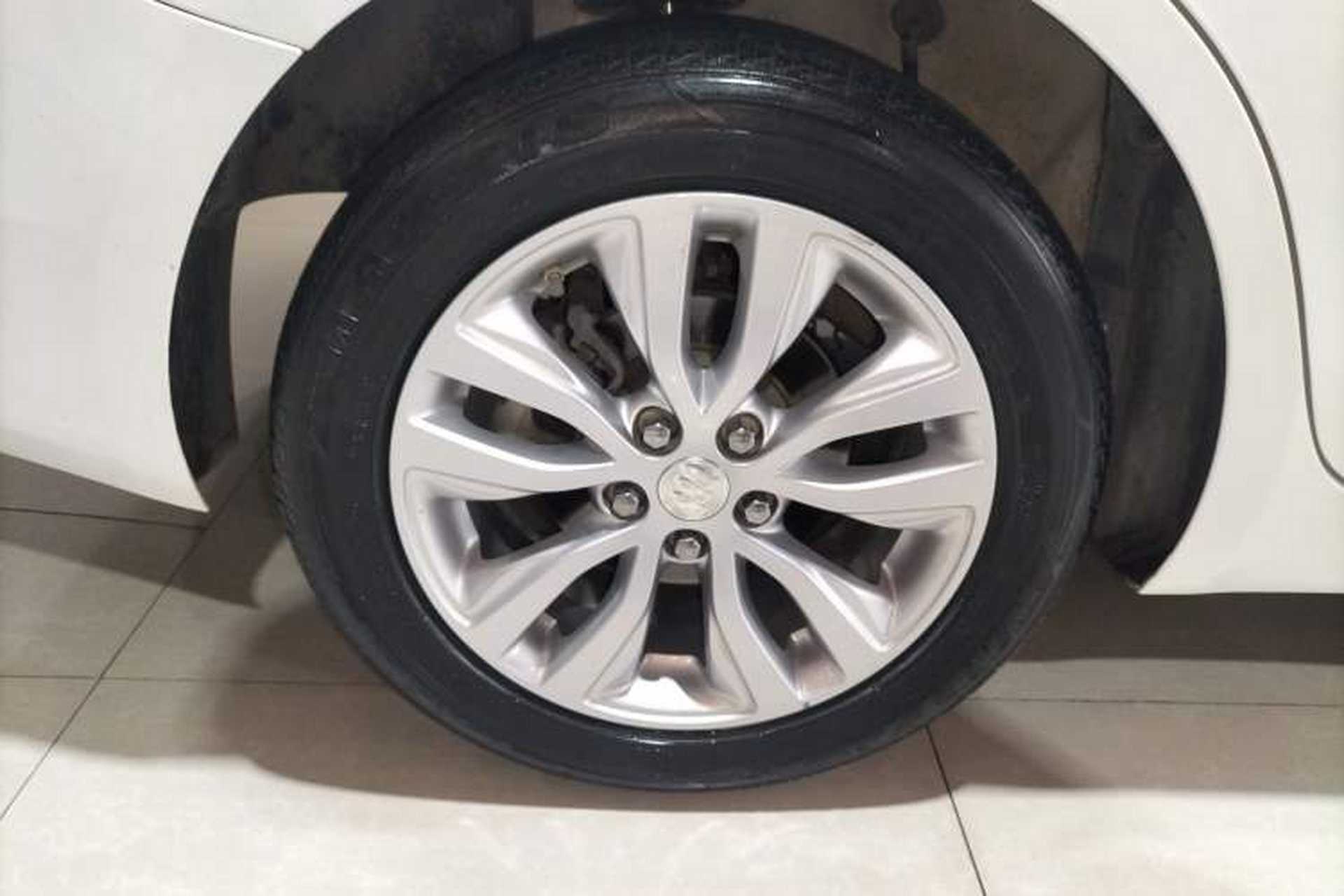 Used Buick GT 2021 Revised Version Flagship 1.5L Automatic Elite Edition Right Rear Wheel Hub