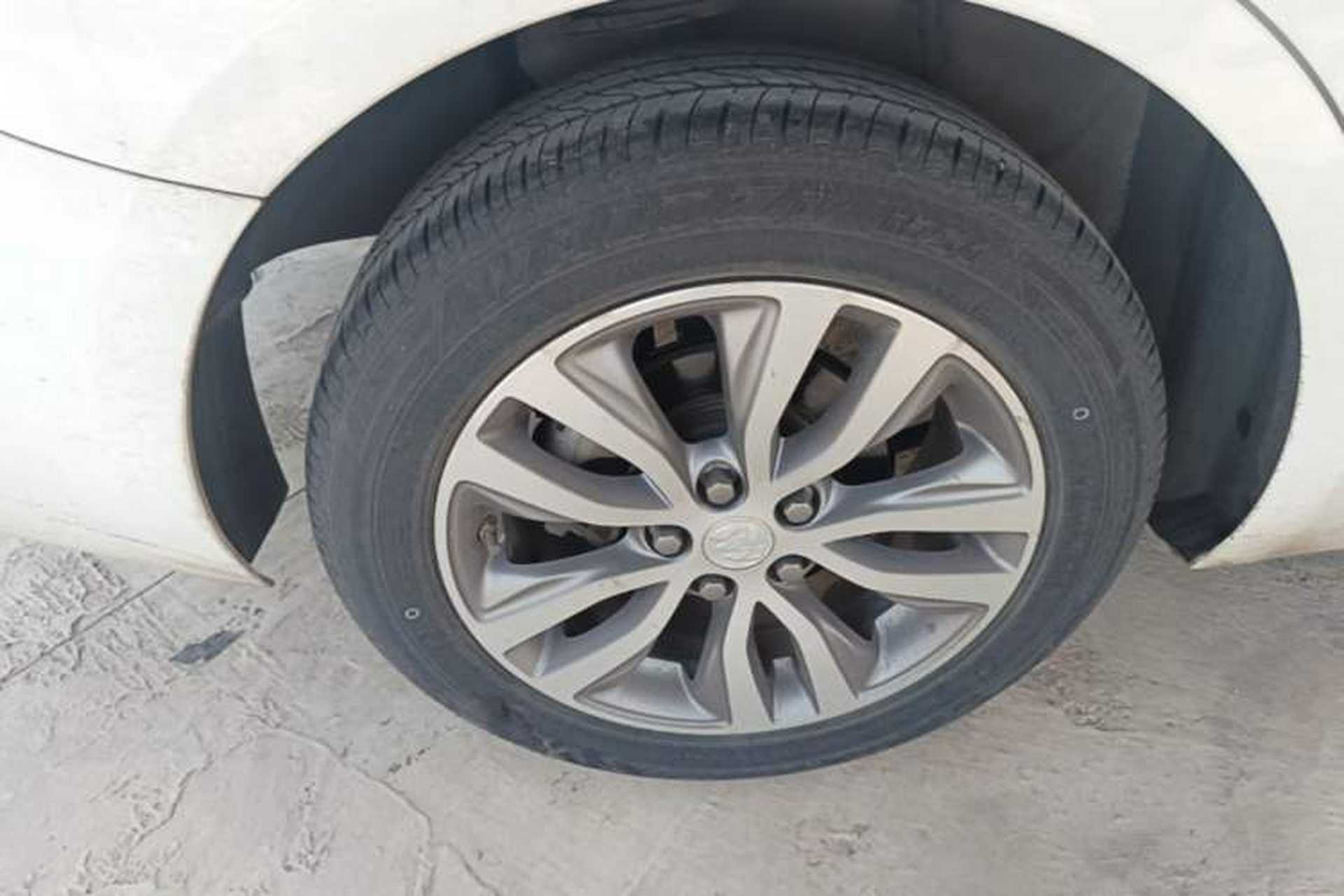 Used Buick GT 2021 1.3T Automatic Mild Hybrid Elite Version Right Rear Wheel Hub