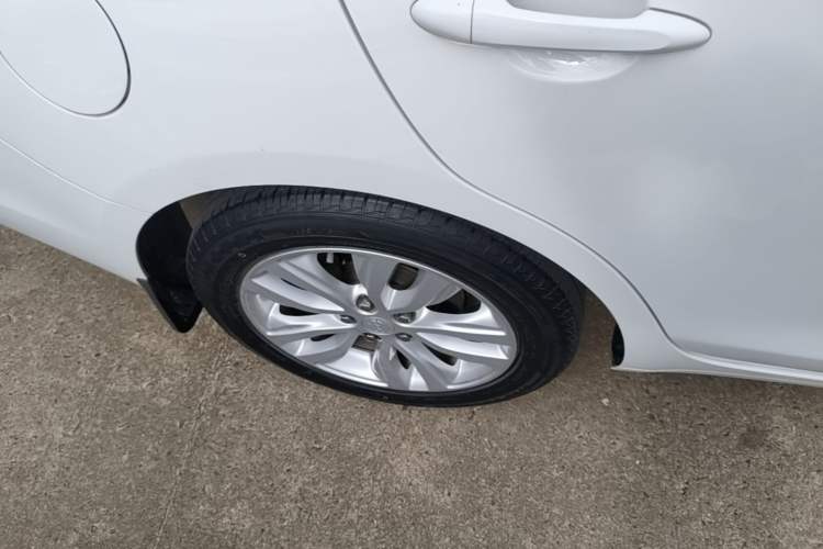 Used Buick GT 2021 Revised Version Flagship 1.5L Automatic Elite Edition Right Rear Wheel Hub