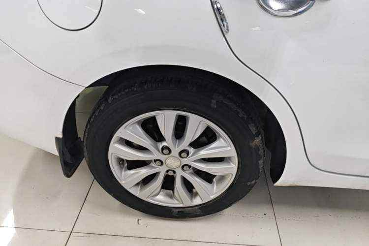 Used Buick GT 2021 Revised Version Flagship 1.5L Automatic Elite Edition Right Rear Wheel Hub