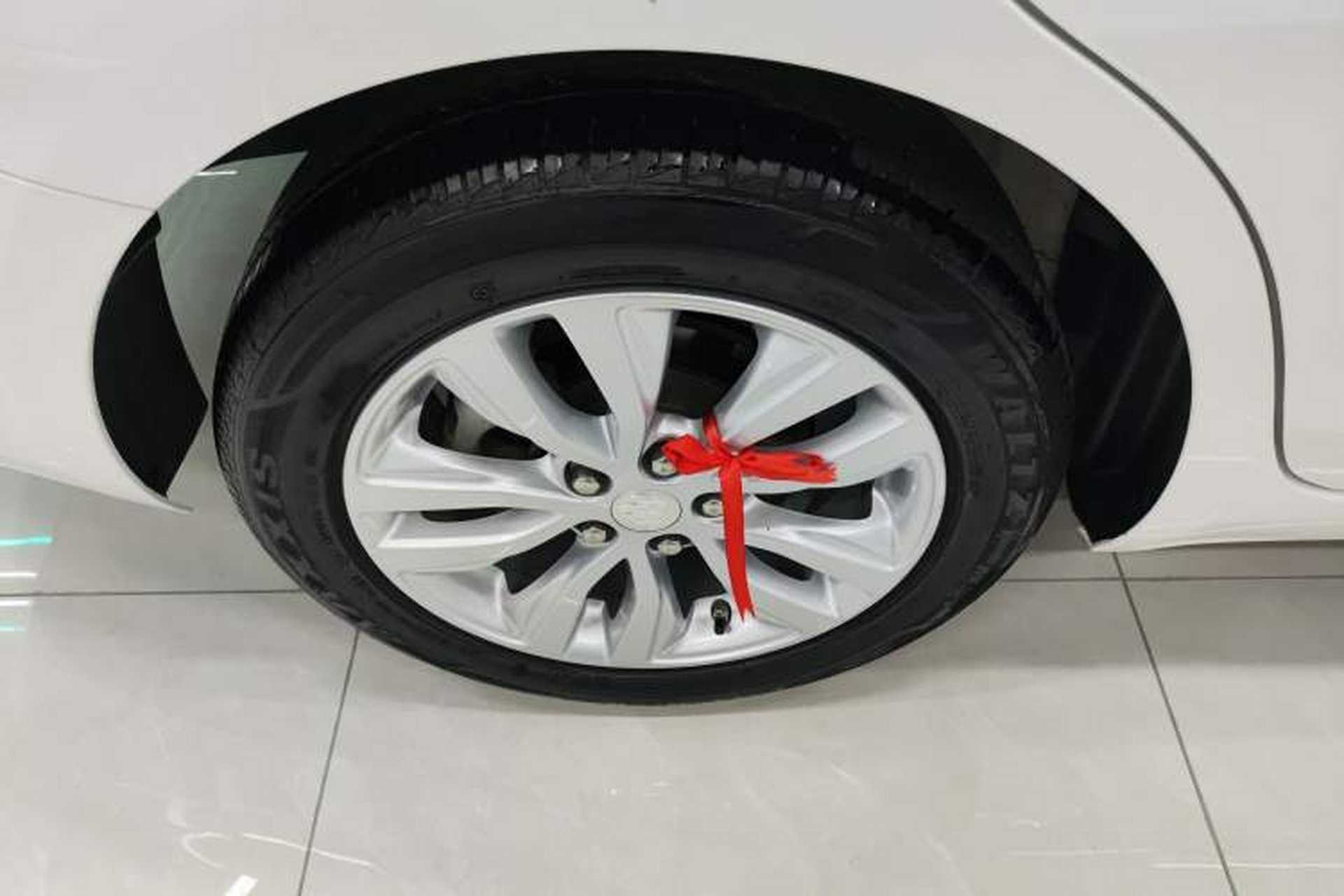 Used Buick GT 2021 Revised Version Flagship 1.5L Automatic Elite Edition Right Rear Wheel Hub