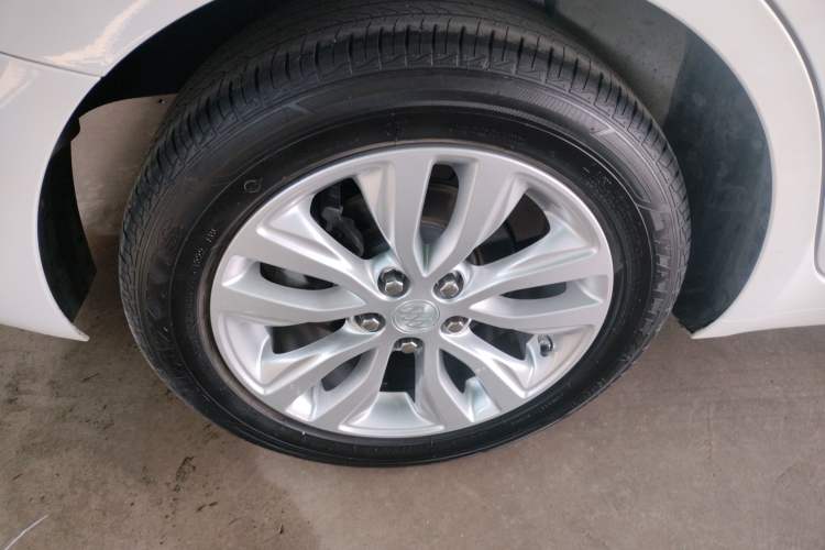 Used Buick GT 2021 Revised Version Flagship 1.5L Automatic Elite Edition Right Rear Wheel Hub