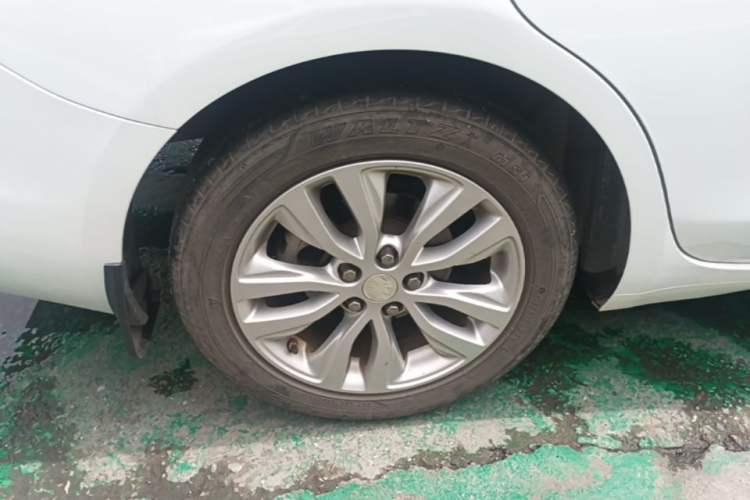 Used Buick GT 2021 Revised Version Flagship 1.5L Automatic Elite Edition Right Rear Wheel Hub