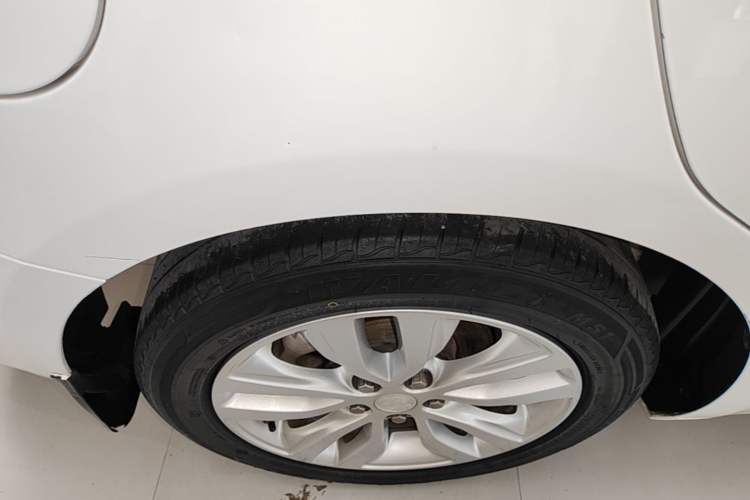 Used Buick GT 2021 Revised Version Flagship 1.5L Automatic Elite Edition Right Rear Wheel Hub