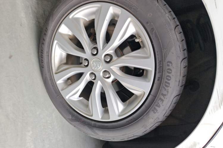 Used Buick GT 2021 Exemplar 1.5L Automatic Elite Version Right Rear Wheel Hub