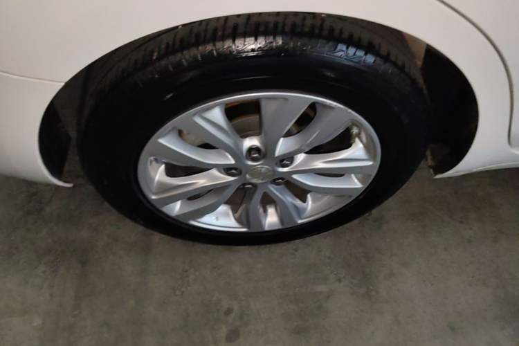 Used Buick GT 2021 Exemplar 1.5L Automatic Elite Version Right Rear Wheel Hub