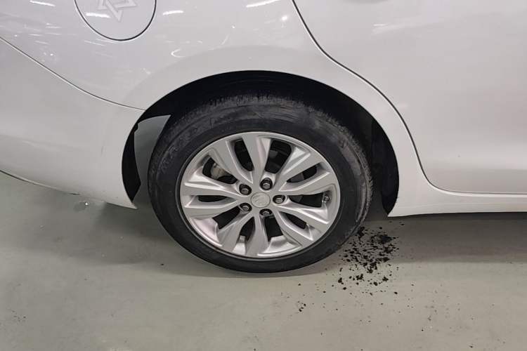 Used Buick GT 2021 Exemplar 1.5L Automatic Elite Version Right Rear Wheel Hub