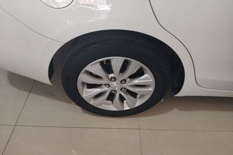 Used Buick GT 2021 Exemplar 1.5L Automatic Elite Version Right Rear Wheel Hub
