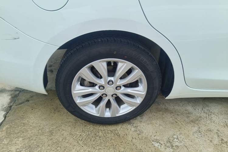 Used Buick GT 2021 Exemplar 1.5L Automatic Elite Version Right Rear Wheel Hub