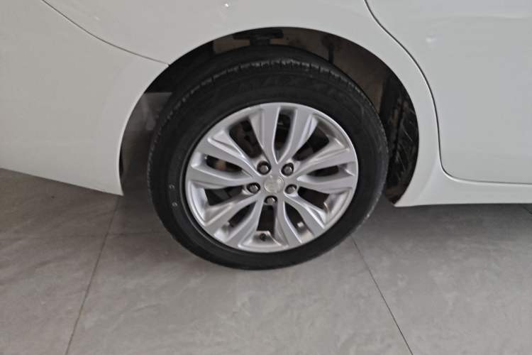 Used Buick GT 2021 Exemplar 1.5L Automatic Elite Version Right Rear Wheel Hub