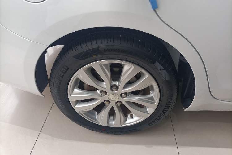 Used Buick GT 2021 Revised Version Flagship 1.5L Automatic Elite Edition Right Rear Wheel Hub