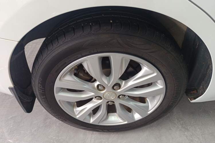 Used Buick GT 2021 Exemplar 1.5L Automatic Elite Version Right Rear Wheel Hub