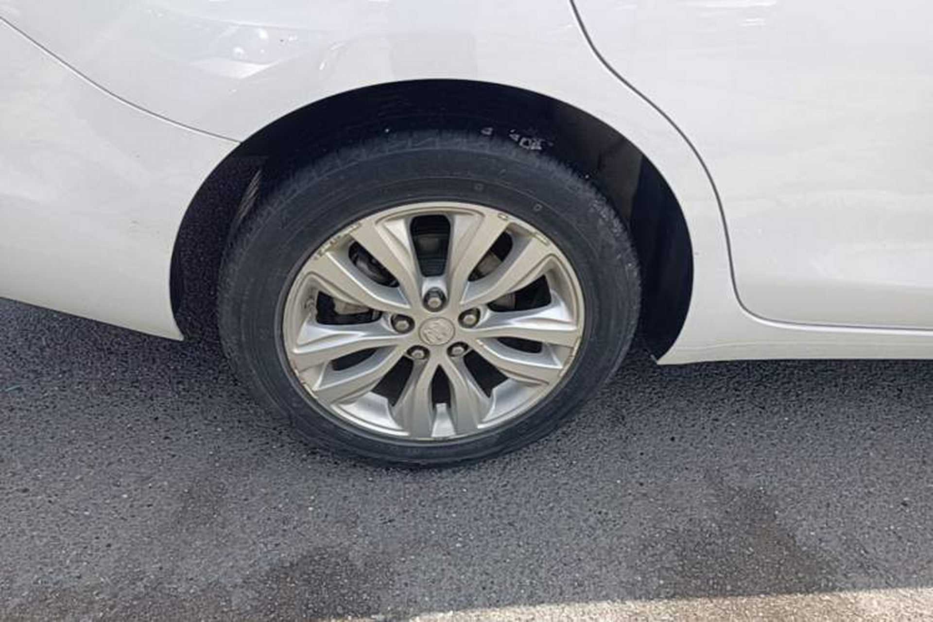 Used Buick GT 2021 Revised Version Flagship 1.5L Automatic Elite Edition Right Rear Wheel Hub