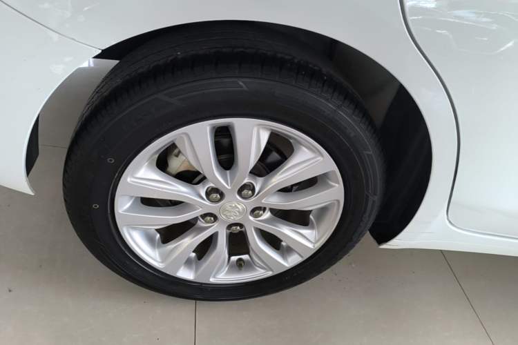 Used Buick GT 2021 Revised Version Flagship 1.5L Automatic Elite Edition Right Rear Wheel Hub