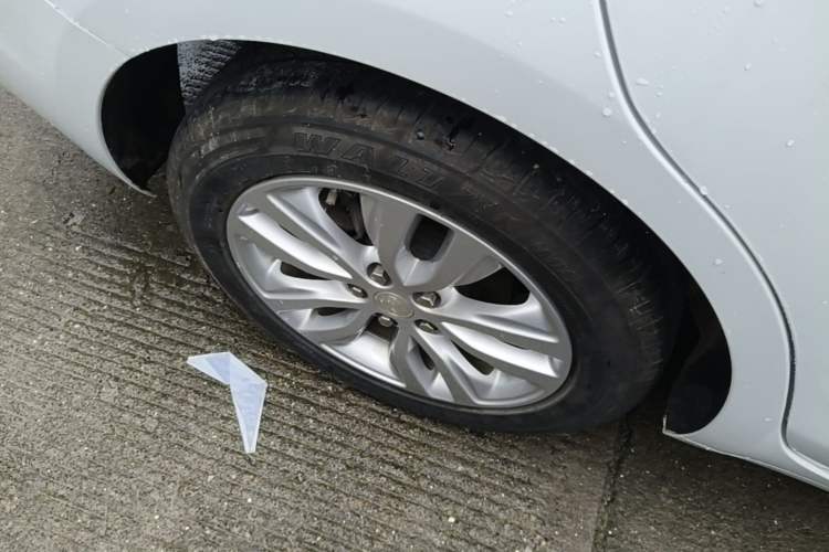 Used Buick GT 2021 Revised Version Flagship 1.5L Automatic Entry-Level Trim Right Rear Wheel Hub