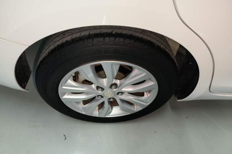 Used Buick GT 2021 Revised Version Flagship 1.5L Automatic Elite Edition Right Rear Wheel Hub