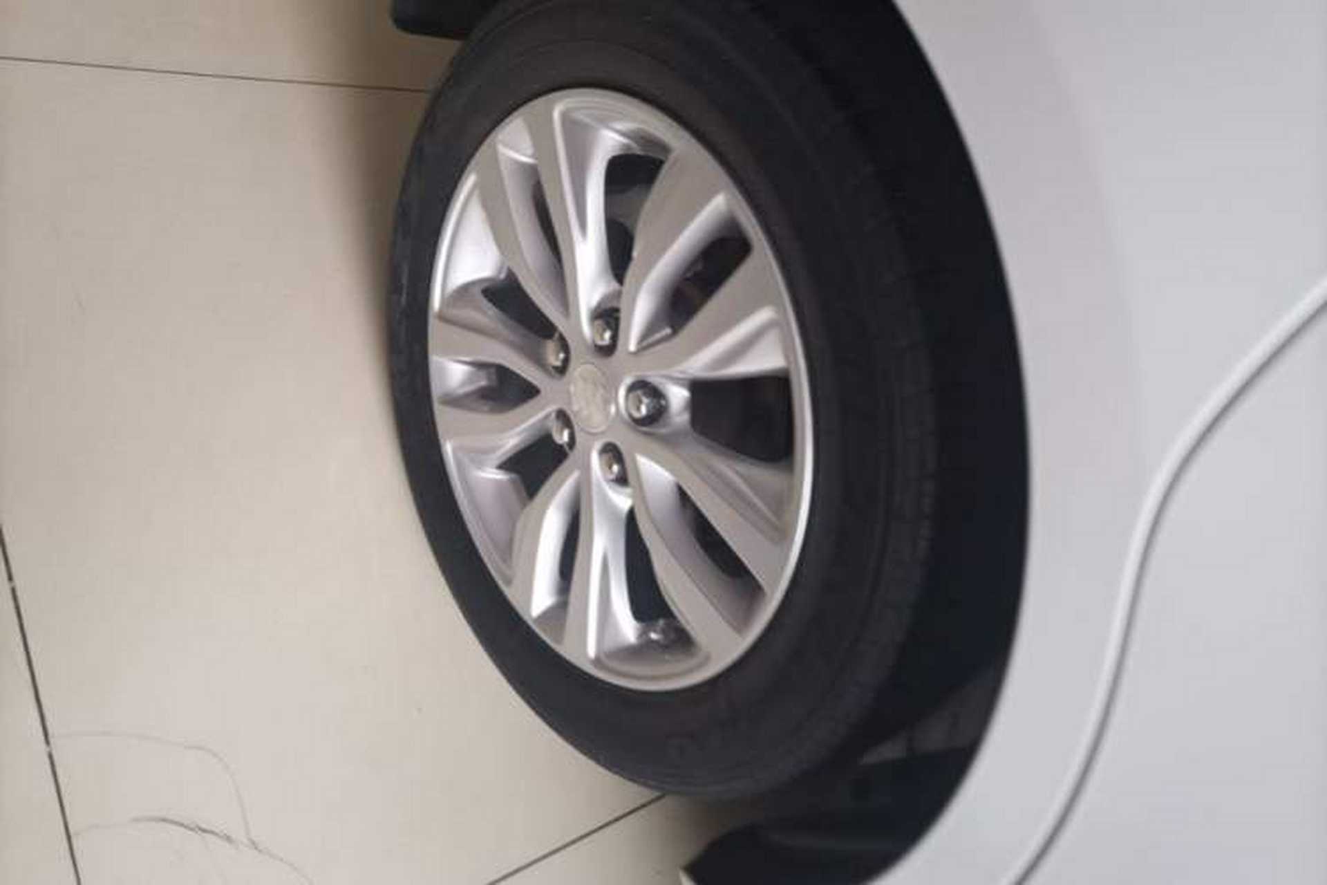 Used Buick GT 2021 Exemplar 1.5L Automatic Elite Version Right Rear Wheel Hub