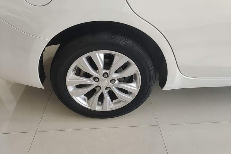 Used Buick GT 2021 Exemplar 1.5L Automatic Elite Version Right Rear Wheel Hub