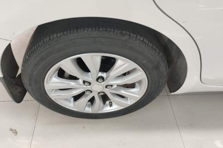 Used Buick GT 2021 Revised Version Flagship 1.5L Automatic Elite Edition Right Rear Wheel Hub